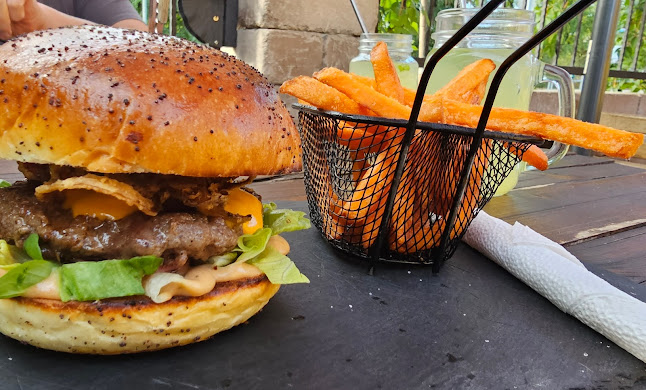 Comentarii opinii despre SCHOOL BUS DINER