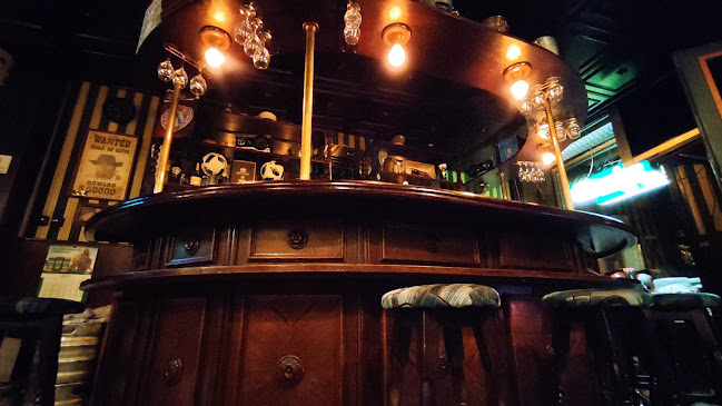 Opinii despre Madrigál Café Drink Bár în Budapest - Vendéglátás