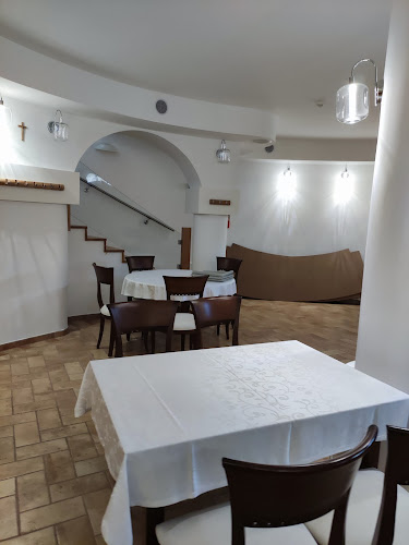 Comentarii opinii despre Fiastyúk Udvarház - étterem, szállás, biofarm