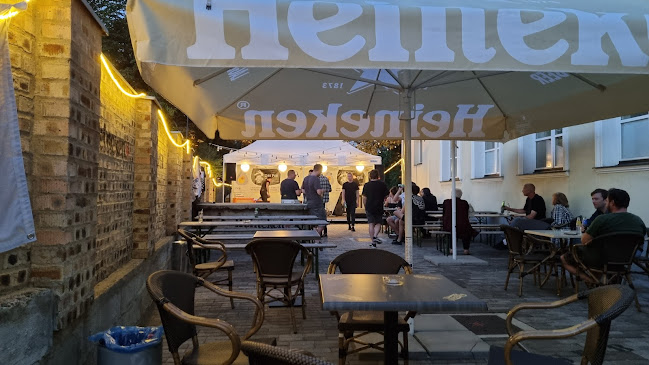 2-ES PUB // Bowling // Koncertek