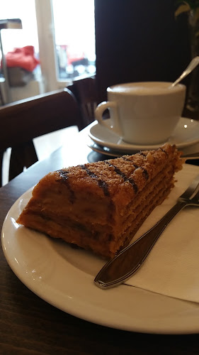 Bern Kávéház - Vendéglátás