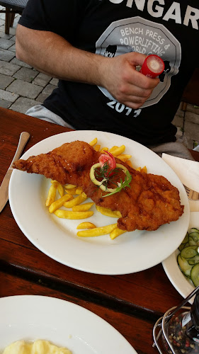 Sopron, Várkerület 83, 9400