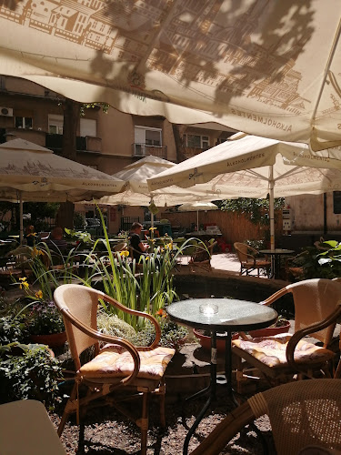 Figaró kert kávézó