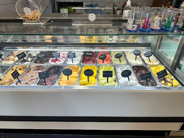 Tücsi-süti cukrászda - Vendéglátás