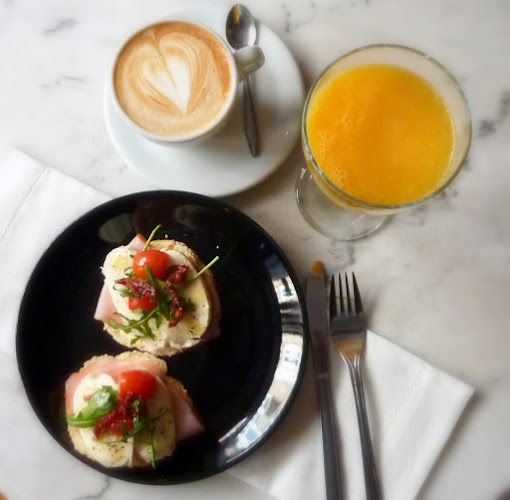 Rojt és Bojt Kávéskuckó - Vendéglátás