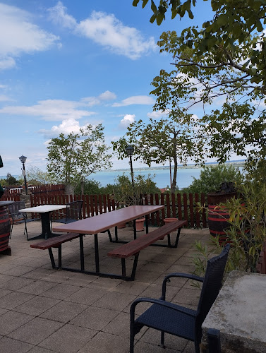 Tihany, Cserhegy 9, 8237