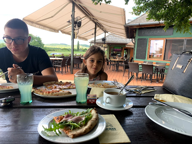 Opinii despre Apáti Étterem, Kávézó în Tihany - Vendéglátás