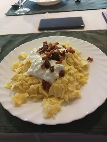 Veszprém, Radnóti Miklós tér 2, 8200