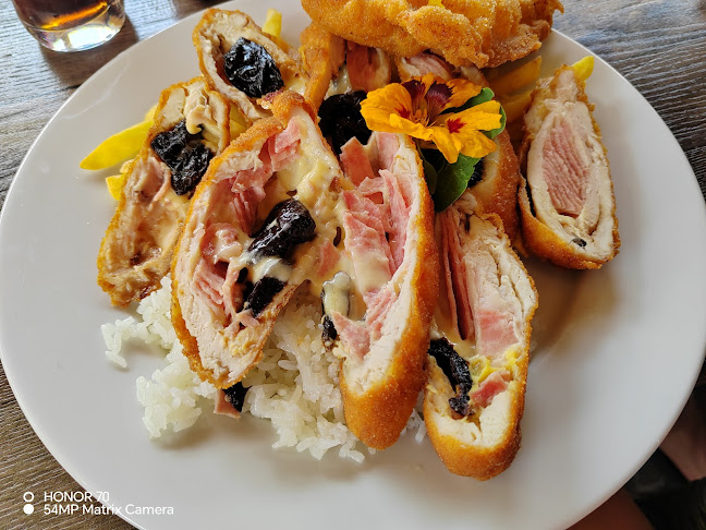 Family Étterem - Dunapataj