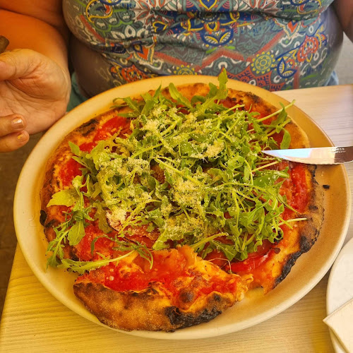 Rossita Pizzéria - Vendéglátás