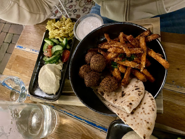 Opinii despre Mazel Tov în Budapest - Vendéglátás