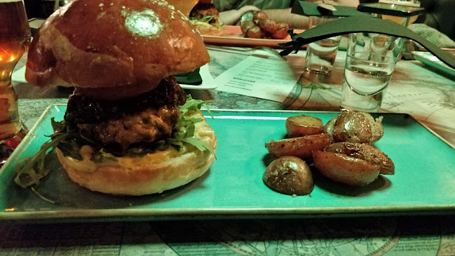 Comentarii opinii despre Krak'n Town Steampunk Saloon