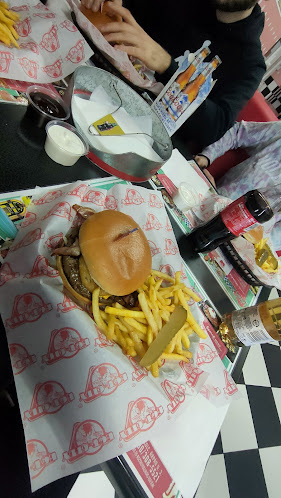 Opinii despre Hot City Diner în Miskolc - Vendéglátás