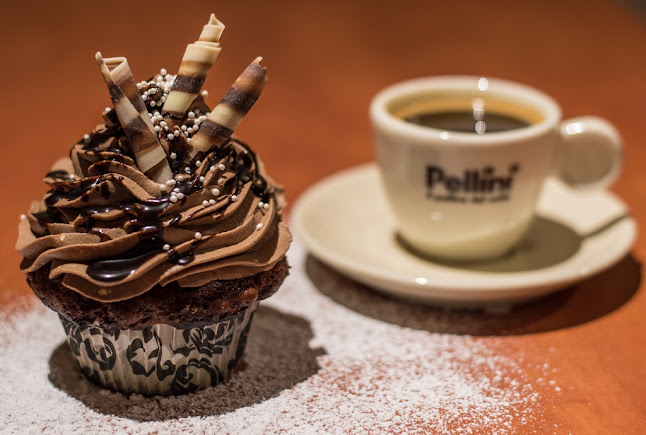 Görbe Tök Falatozó és Kiskocsma - Vendéglátás