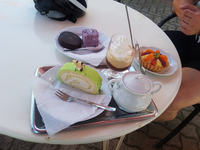 Comentarii opinii despre Zámbó Cukrászda Kft.