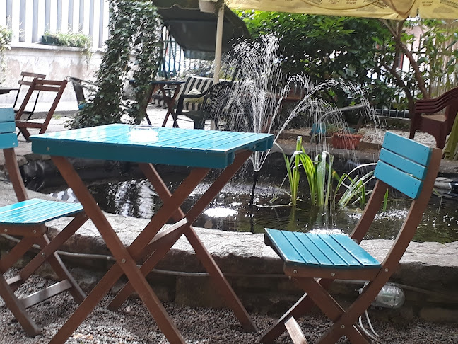 Opinii despre Figaró kert kávézó în Budapest - Vendéglátás