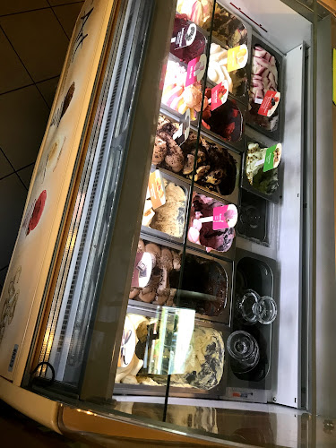 Rétesbolt - Cukrászda és Kávézó - Vendéglátás