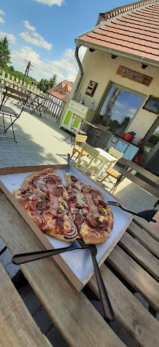 Mátyás Udvar Bisztró & Terasz - Vendéglátás