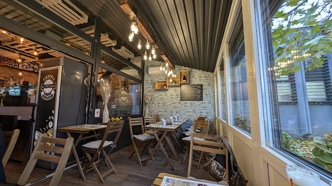 Opinii despre La Piccola Napoli pizzéria în Budapest - Vendéglátás