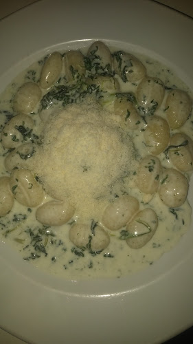 Opinii despre Pasta Bazár în Budapest - Vendéglátás