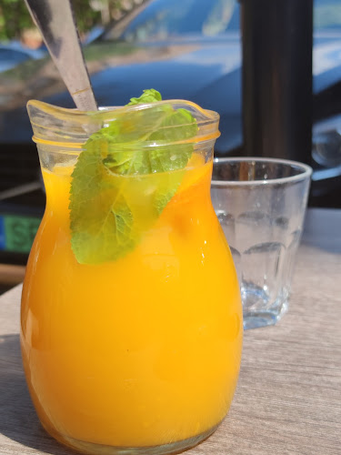 Opinii despre Coyote Coffee & Deli în Budapest - Vendéglátás