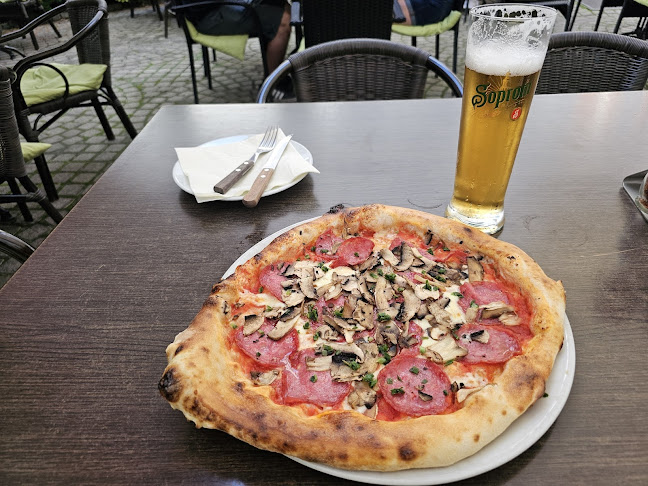 Opinii despre Fórum Pizzéria în Sopron - Vendéglátás