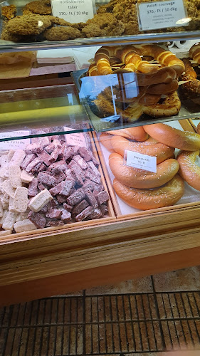 Opinii despre Kemence Sütőipari Kft. în Budapest - Vendéglátás