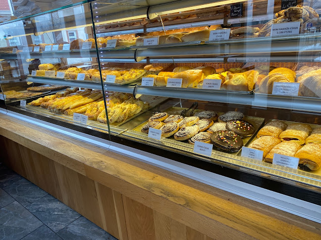 Opinii despre Dafina Pékség în Székesfehérvár - Vendéglátás