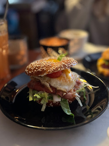 Rojt és Bojt Kávéskuckó - Vendéglátás