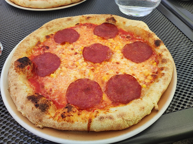 Opinii despre Pizza & Wurlitzer în Gárdony - Vendéglátás