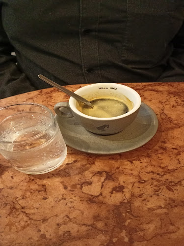 Delikát kávézó és cukrászda - Kecskemét