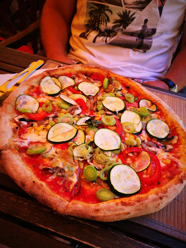 Világosi Étterem Pizzéria - Vendéglátás