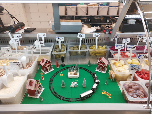 Újpesti Piac mélygarázs - Vendéglátás