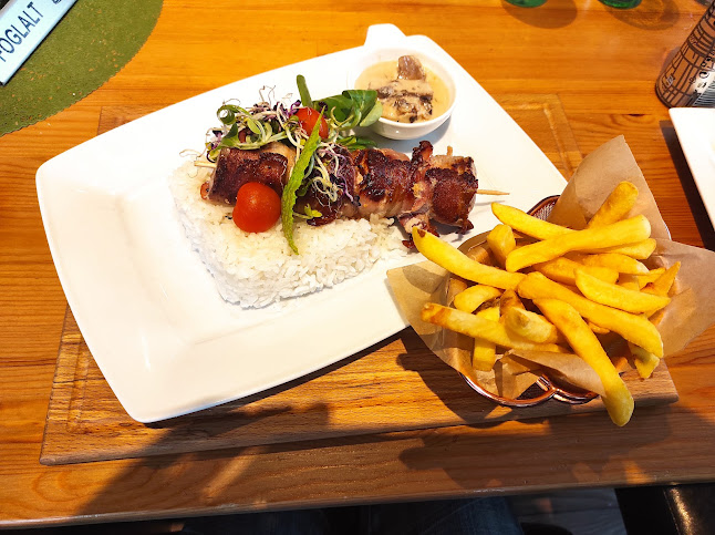 Tücsök vendéglő - Vendéglátás