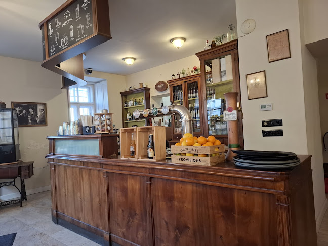 Opinii despre Pálinka Patika - Bár és Kávézó în Esztergom - Vendéglátás