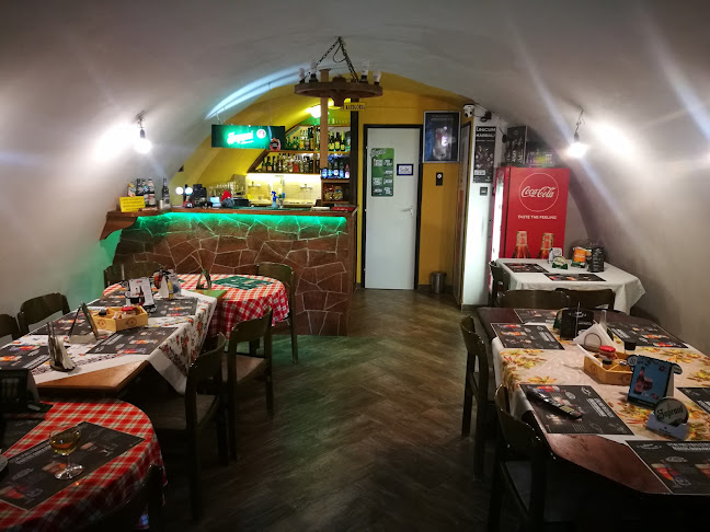 Öntöde Borozó / Söröző