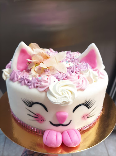 Hajnalka fagyizó és Cukrászda - Vendéglátás