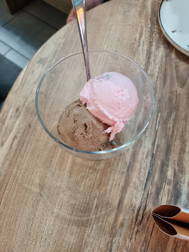 Comentarii opinii despre Napsugár Fagyizó