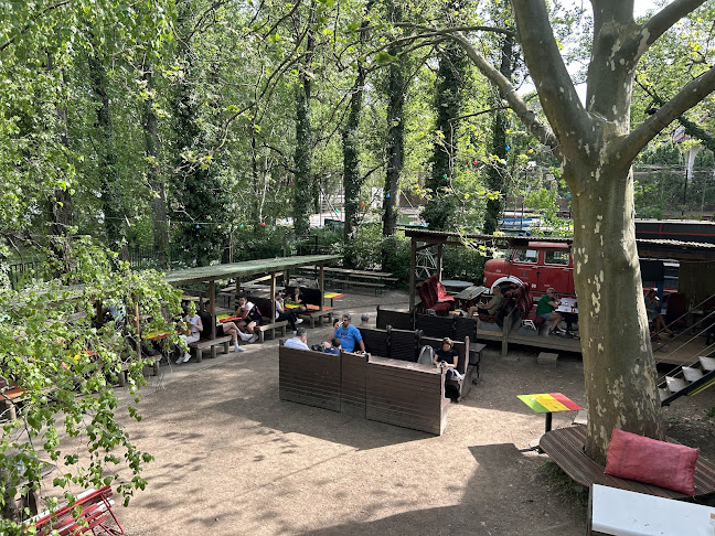 Két Rombusz - Vendéglátás