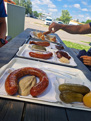 Opinii despre Pecsenyesütő-Büfé în Győr - Vendéglátás