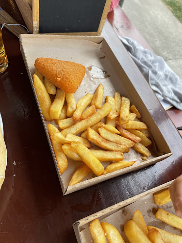 Opinii despre Stettni Klub & Bisztró în Hegyeshalom - Vendéglátás