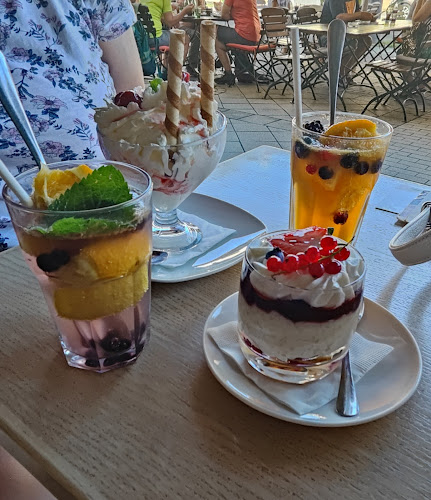 Opinii despre Kis Édes Cukrászda és Kávéház în Szentgotthárd - Vendéglátás