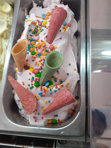 Opinii despre Zsikla Fagylaltozó în Soltvadkert - Vendéglátás