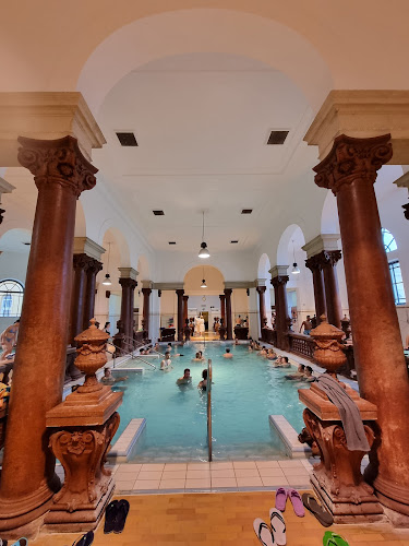 Budapest, Állatkerti út 9-11, 1146