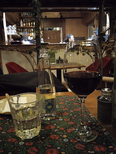 Opinii despre Belvárosi Lugas Restaurant în Budapest - Vendéglátás