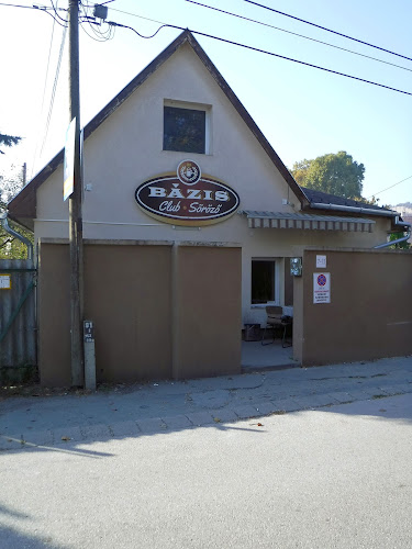 Opinii despre Bázis Club Söröző în Budapest - Vendéglátás