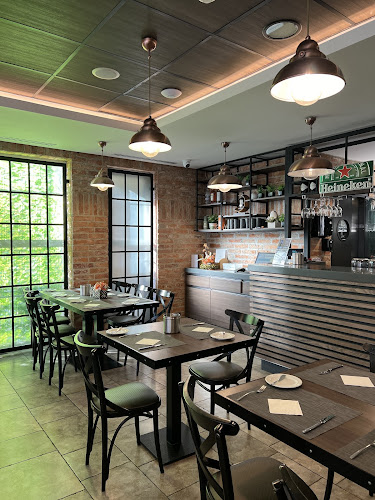 Opinii despre Renomé Café & Bistro în Miskolc - Vendéglátás