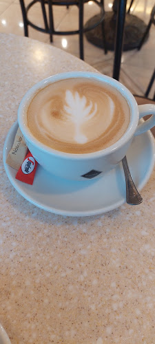 Koronás cukrászda - Vendéglátás