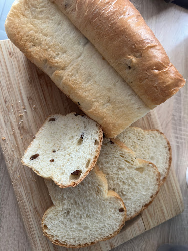 Opinii despre Hugyecz Pékség în Vác - Vendéglátás