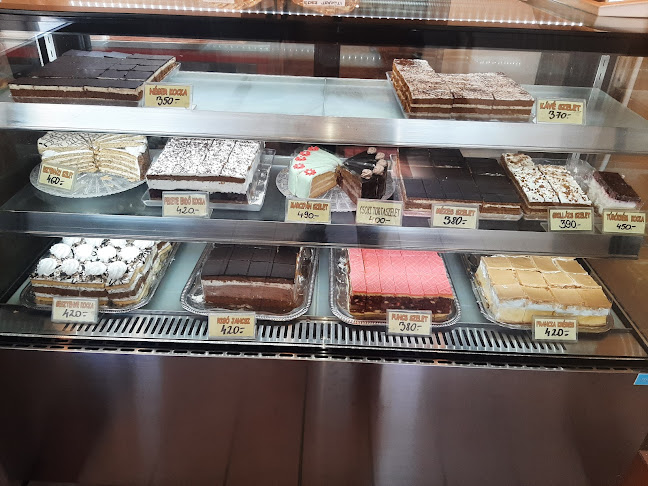 Opinii despre Répa Cukrászat în Sajószentpéter - Vendéglátás